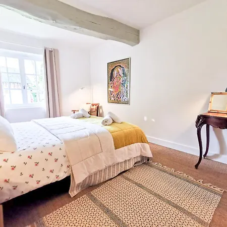 Villa Belle Chaumière Avec Vue Panoramique Et Piscine *