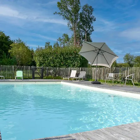 Belle Chaumière Avec Vue Panoramique Et Piscine * Vieux-Bourg (Calvados)