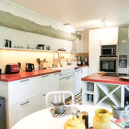 Belle Chaumière Avec Vue Panoramique Et Piscine