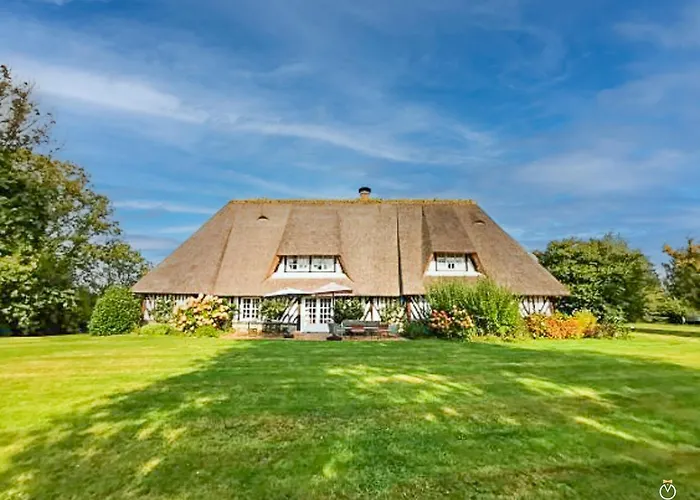 Belle Chaumiere Avec Vue Panoramique Et Piscine *