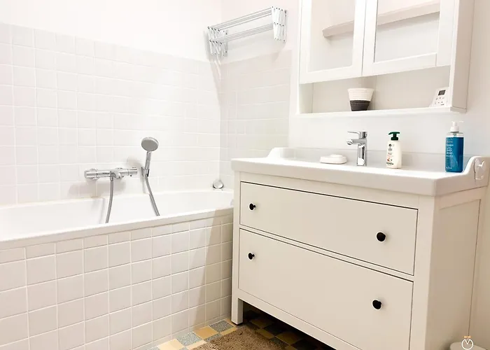 Belle Chaumiere Avec Vue Panoramique Et Piscine 别墅 *