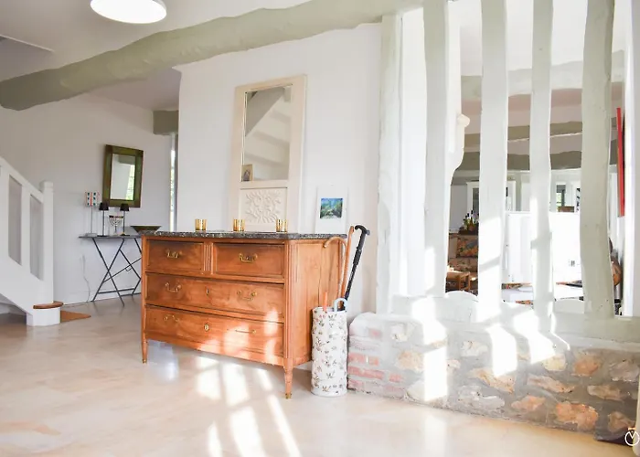 Belle Chaumiere Avec Vue Panoramique Et Piscine *