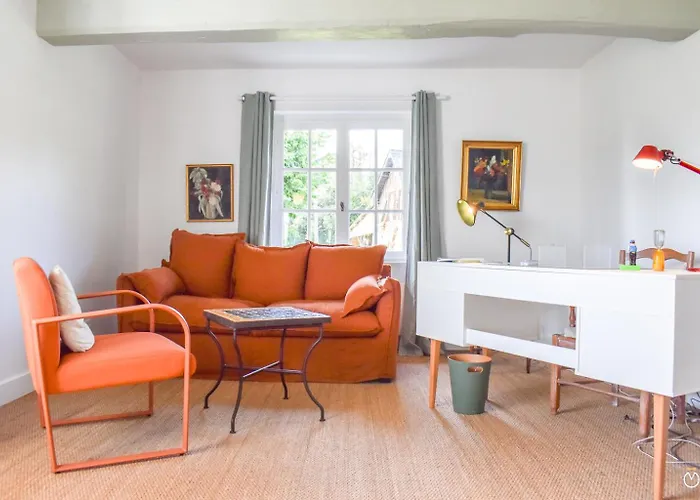 Belle Chaumiere Avec Vue Panoramique Et Piscine *