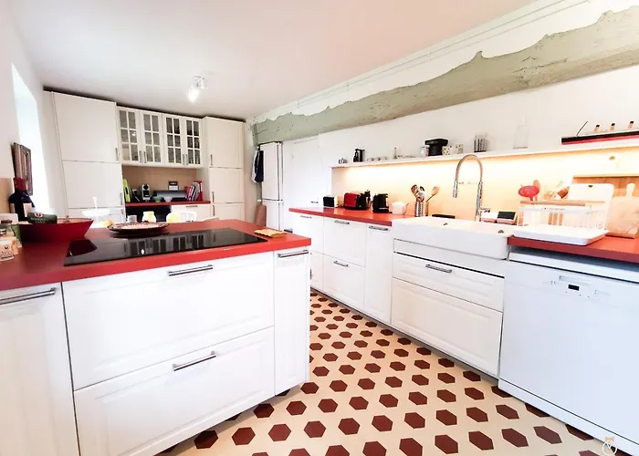 Belle Chaumiere Avec Vue Panoramique Et Piscine 别墅