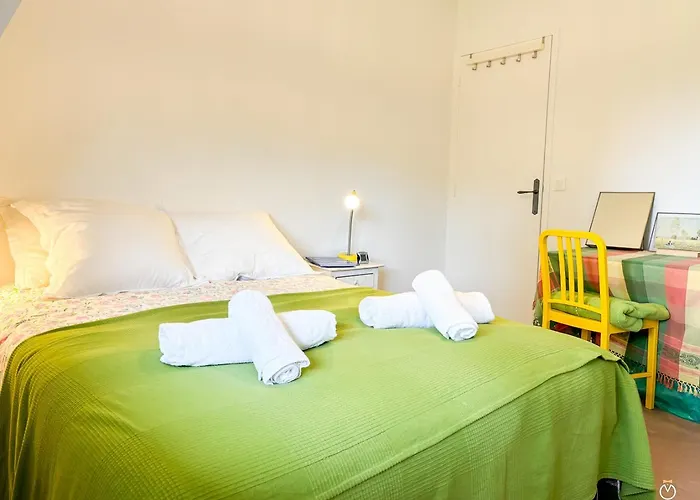 Belle Chaumiere Avec Vue Panoramique Et Piscine 别墅